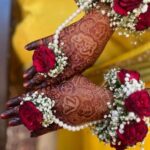 Red Rose & Baby’s Breath Floral Haath Phool Set